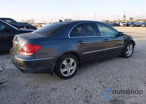 2005 Acura Rl 3.5 from USA, damaged, VIN JH4KB16585C002904